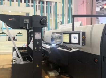 智繪經(jīng)緯 專(zhuān)注紡織品數(shù)碼印花設(shè)備研發(fā)、生產(chǎn)與服務(wù)的專(zhuān)業(yè)化先鋒